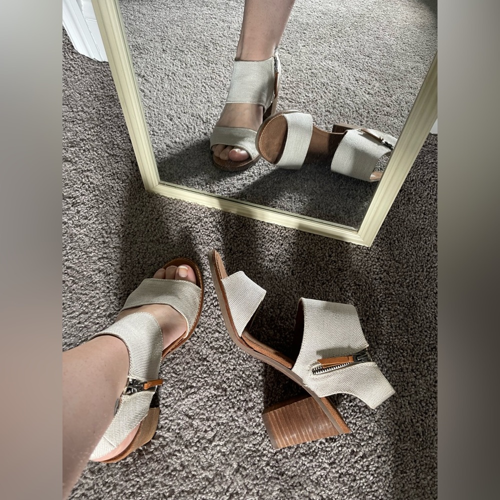 TOMS Majorca Cutout Sandal
